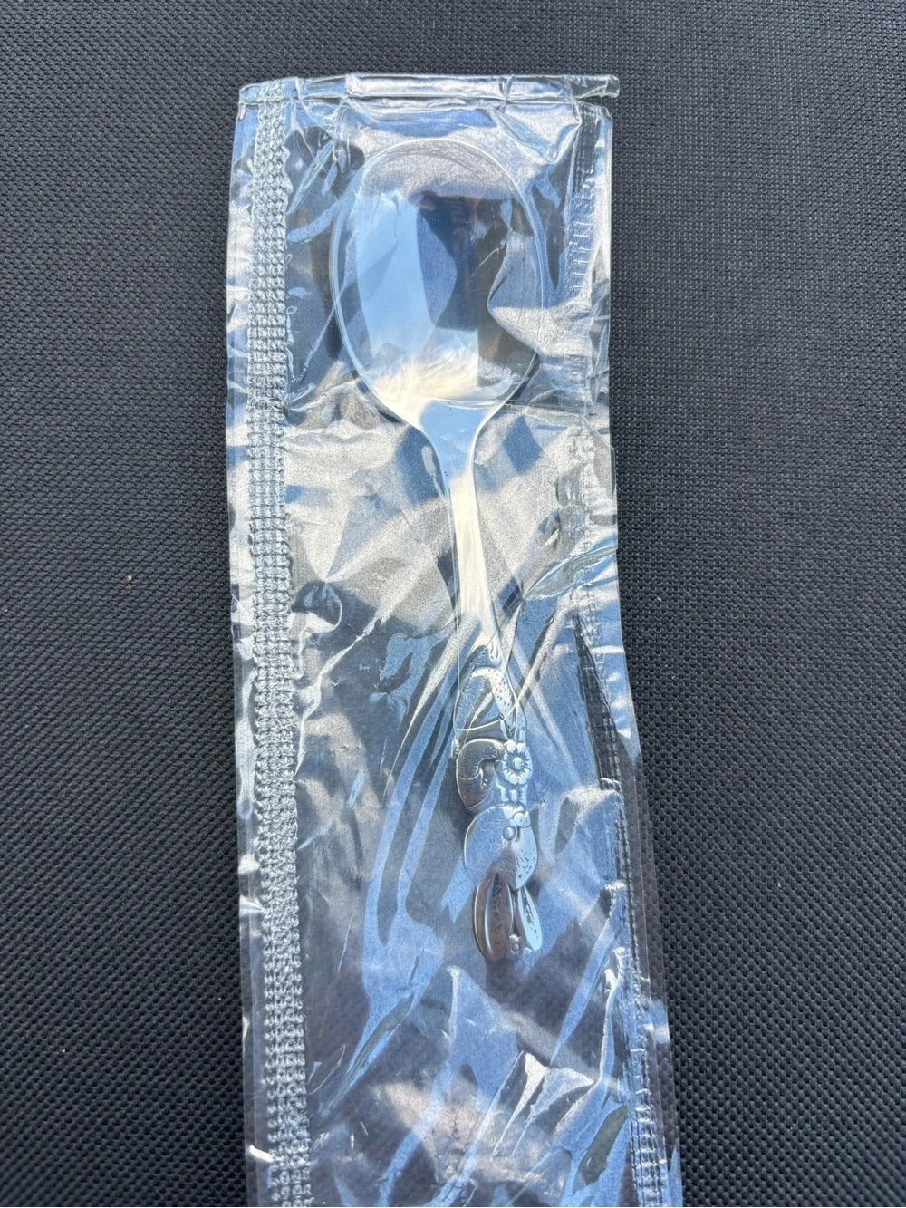 1 Oneida Peter Rabbit Baby Soup Spoon Unused Stainless Flatware